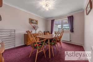 dining room- click for photo gallery